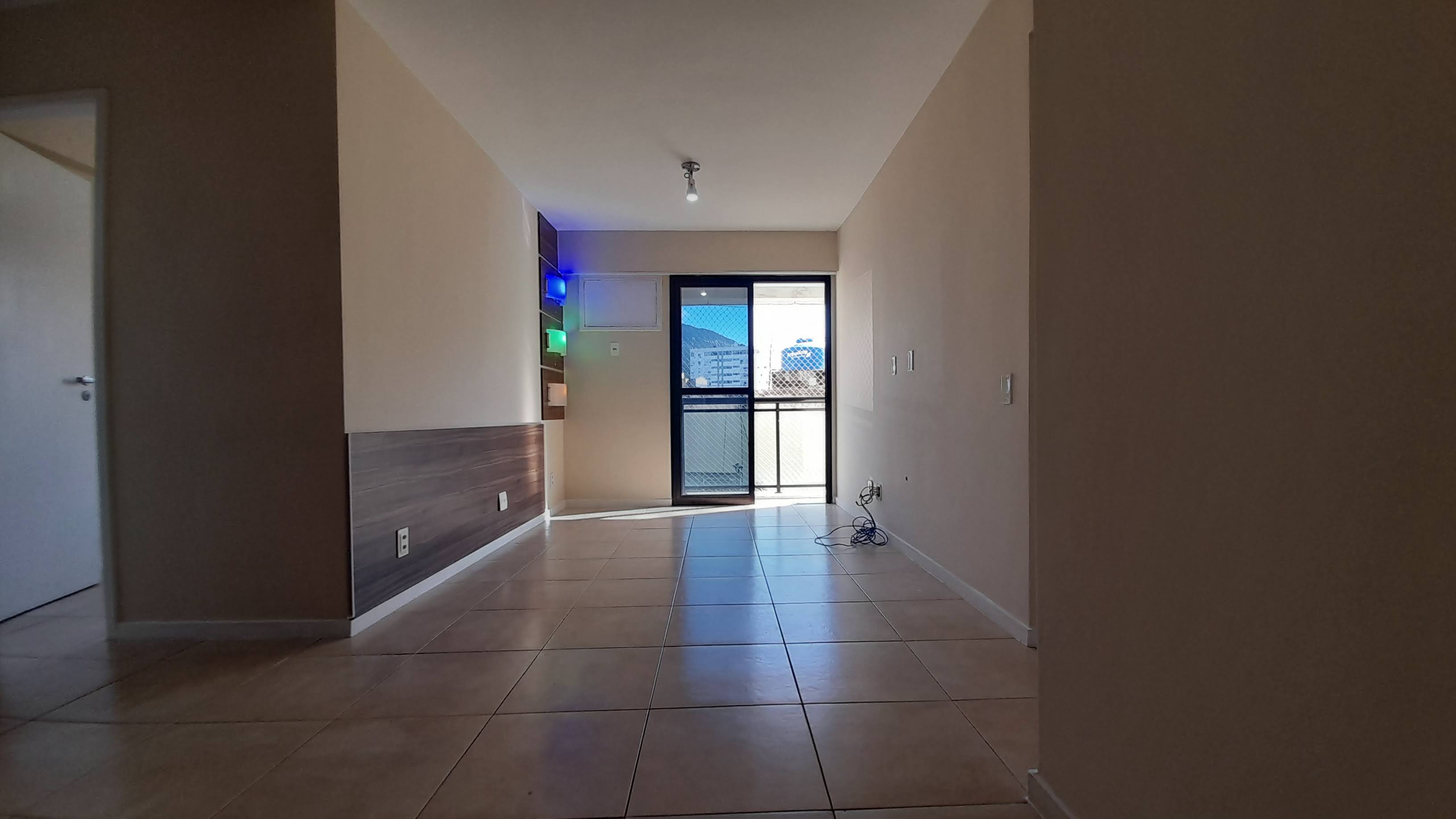 Apartamento a venda  Tijuca colado metrô.